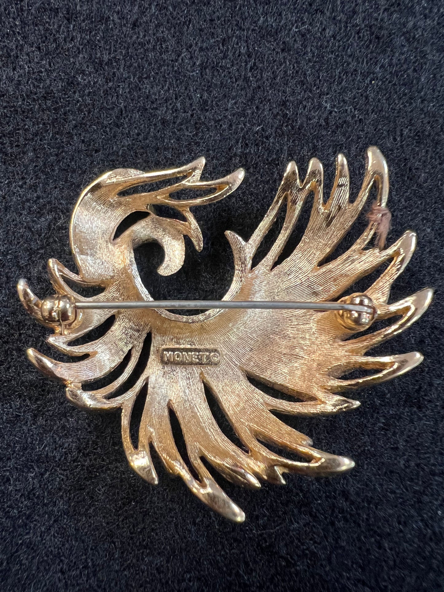 Vintage Monet Gold Tone Leaf Brooch