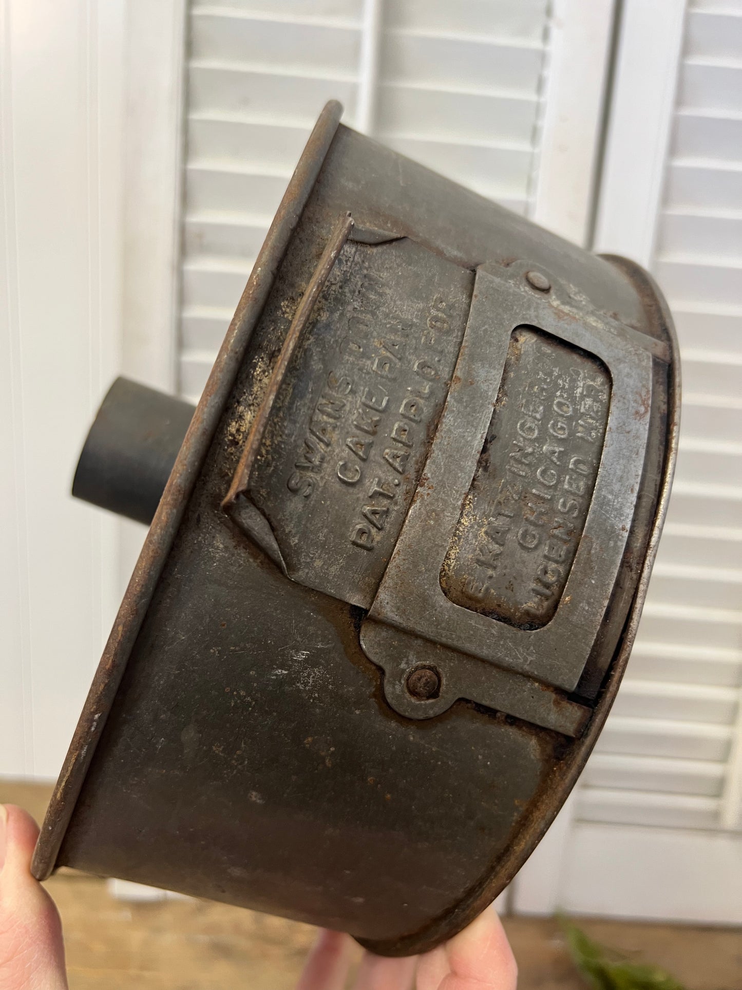 Vintage/Antique Swans Down Cake Flour Metal Cake Pan E Katzinger Co. Chicago, Illinois