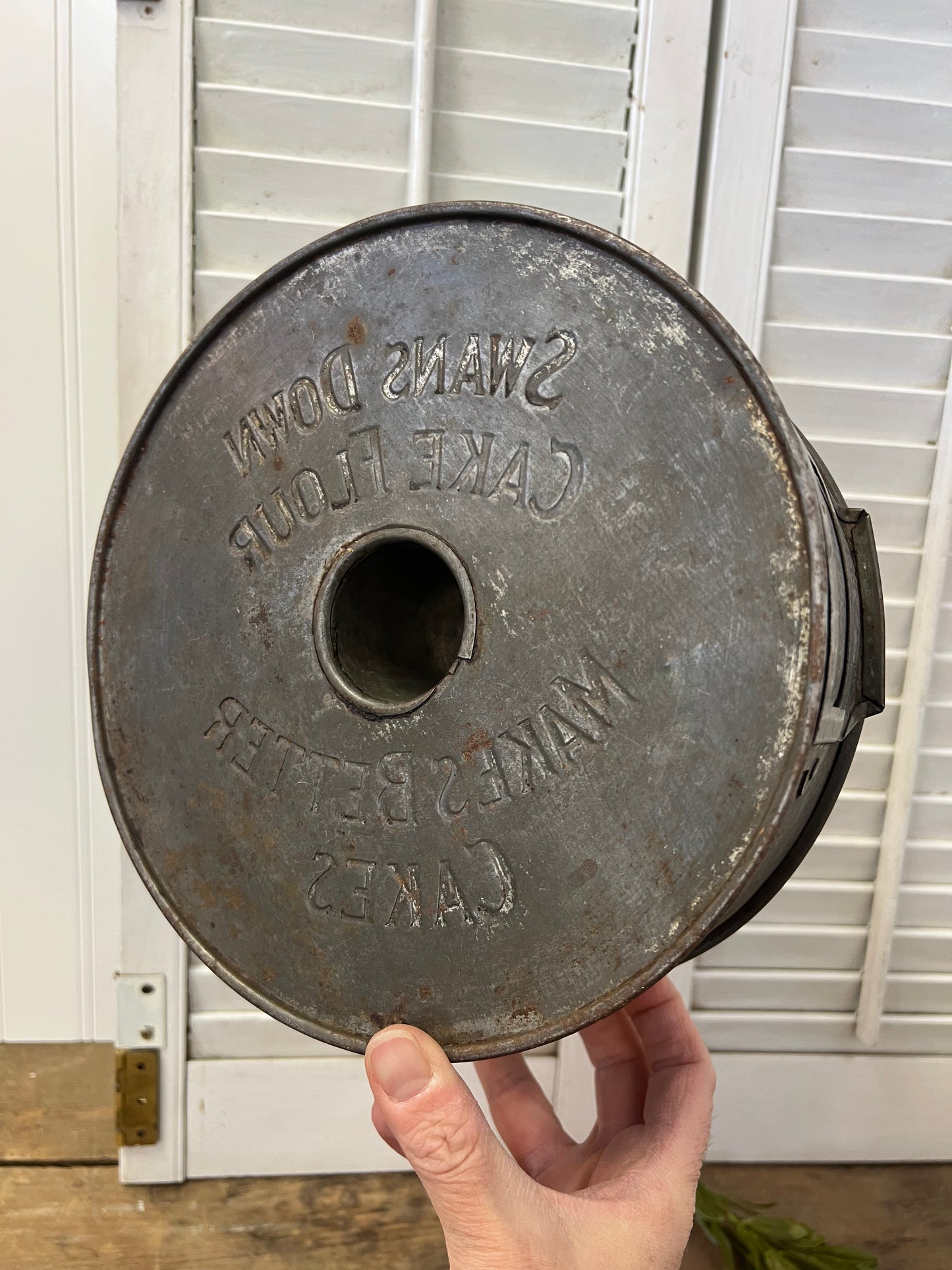 Vintage/Antique Swans Down Cake Flour Metal Cake Pan E Katzinger Co. Chicago, Illinois