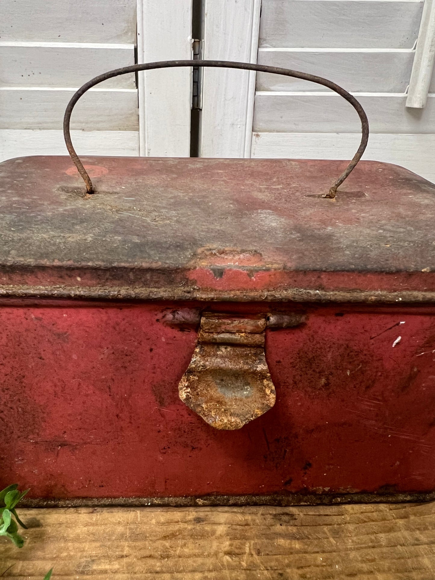 Antique Primitive Rusty Pink/Faded Red Metal Tin Box w handle