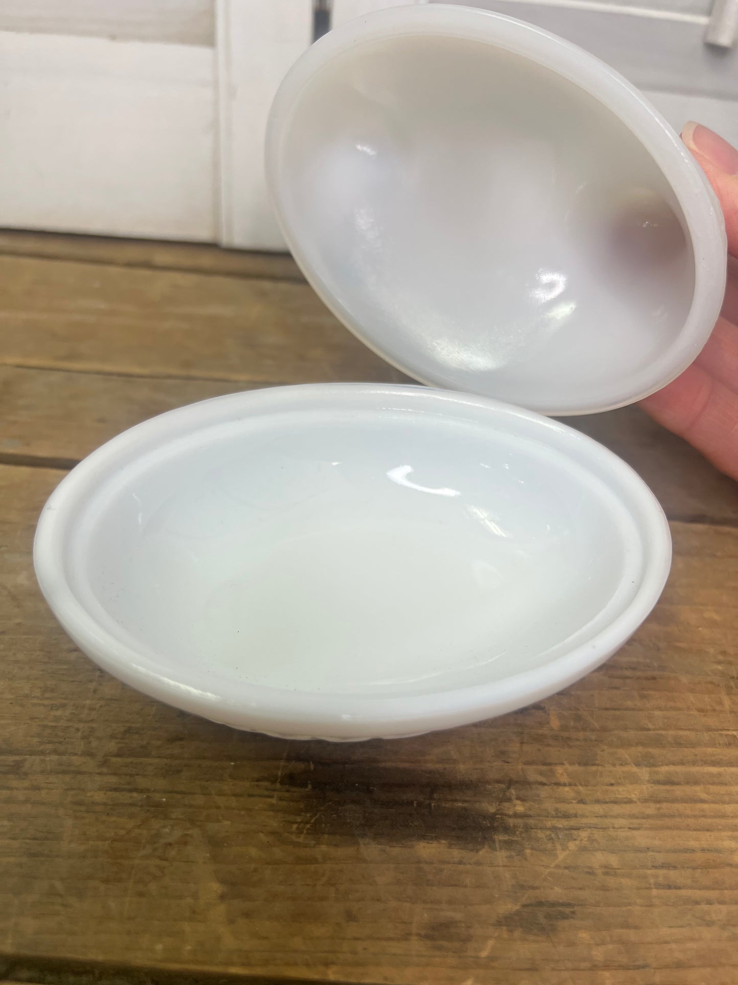 Vintage Hazel Atlas Hen on a Nest/ Milk Glass Hen/ Vintage Home Decor/ Vintage Art Glass