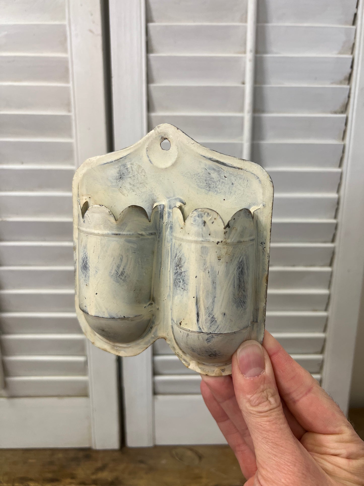 Vintage tin wall hanging tin match holder