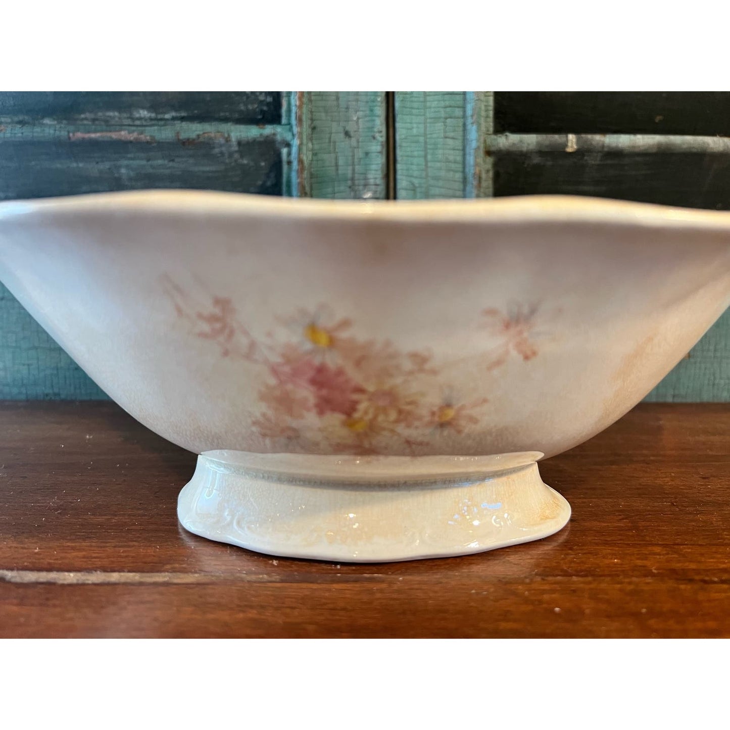 WH Grindley antique ironstone transferware serving bowl daisy pattern