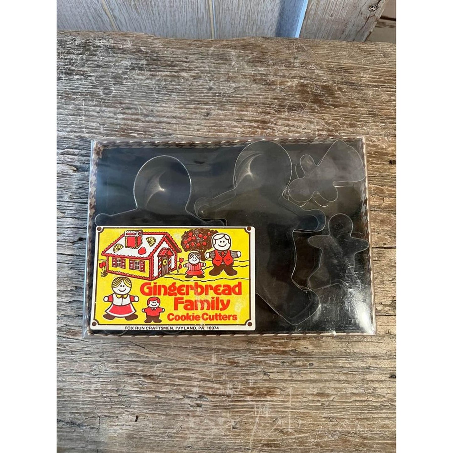 vintage gingerbread family cookie cutters