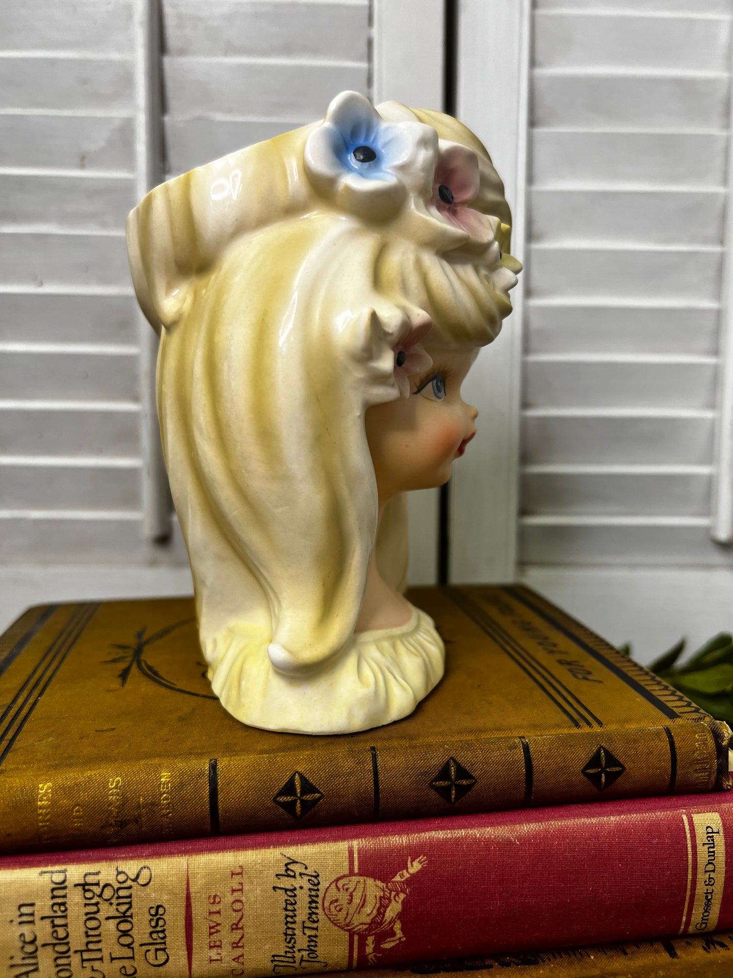Vintage flower power teen girl head vase/ flowers in hair/ hippy flowers/ Inarco Japan