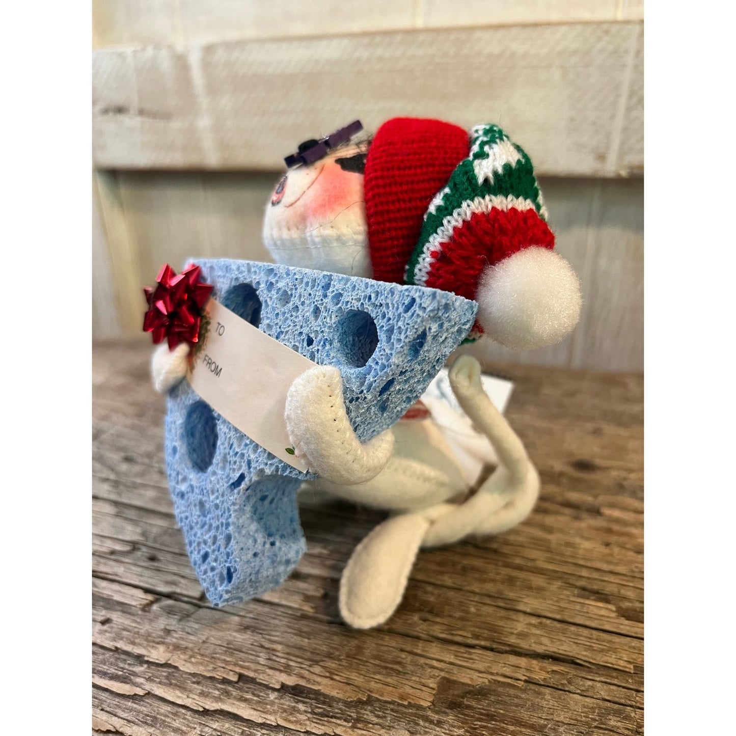 Annalee 7” “This Gift Stinks” Mouse like new w tag