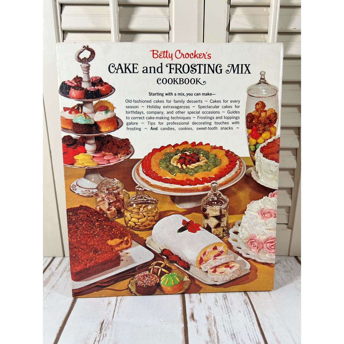 Vintage Betty Crocker’s Cake and Frosting Mix Cookbook 1966