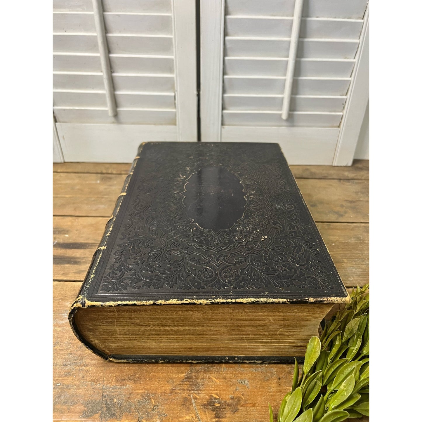 Antique Family Bible with Notes and Instructions Civil War Era, 1861 American Tract Society