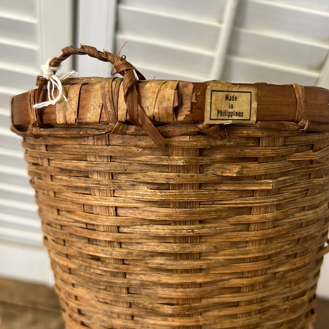 Vintage wall hanging basket