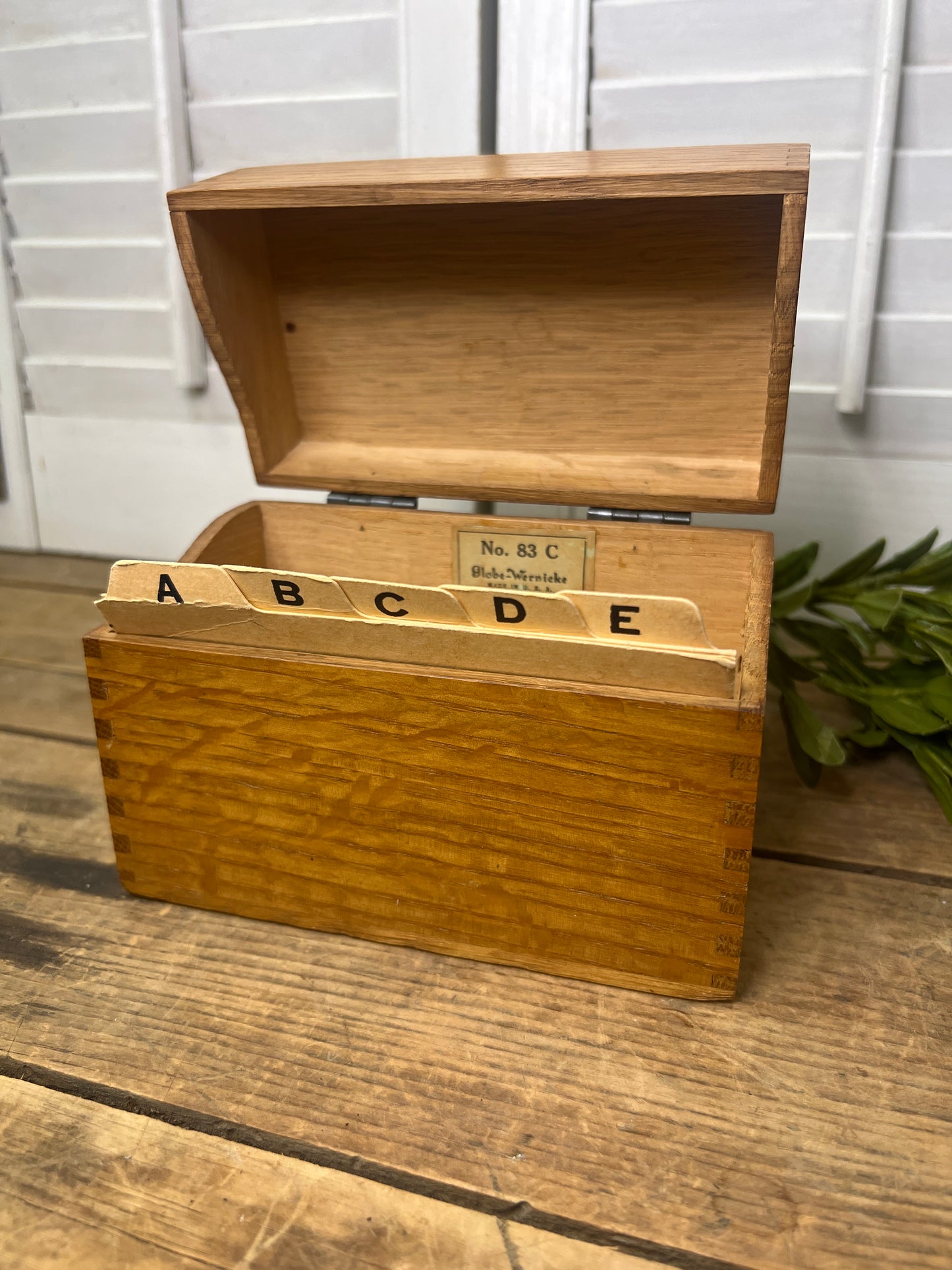 Index card box/ recipe box globe-wernicke co. Made in USA