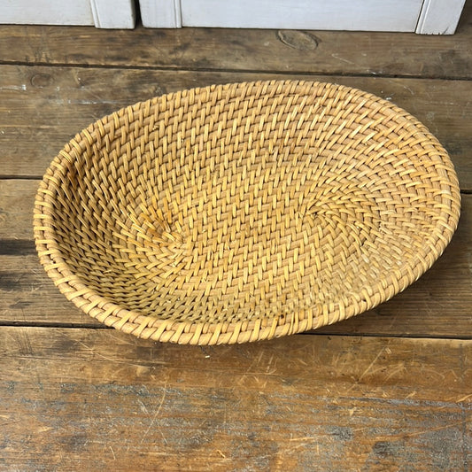 Oval basket