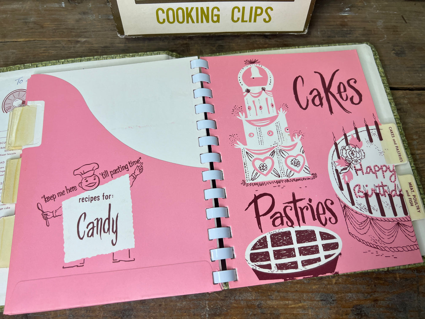 Vintage 1960’s “Cooking Clips” recipe book with original box