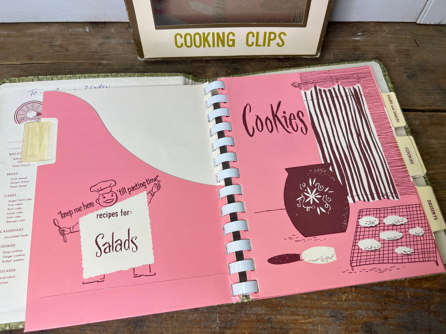 Vintage 1960’s “Cooking Clips” recipe book with original box