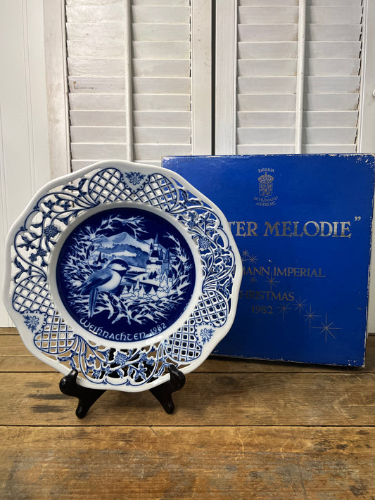 Christmas Porcelain Schumann Imperial "Winter Melodie" 1982 4th Edition #2510