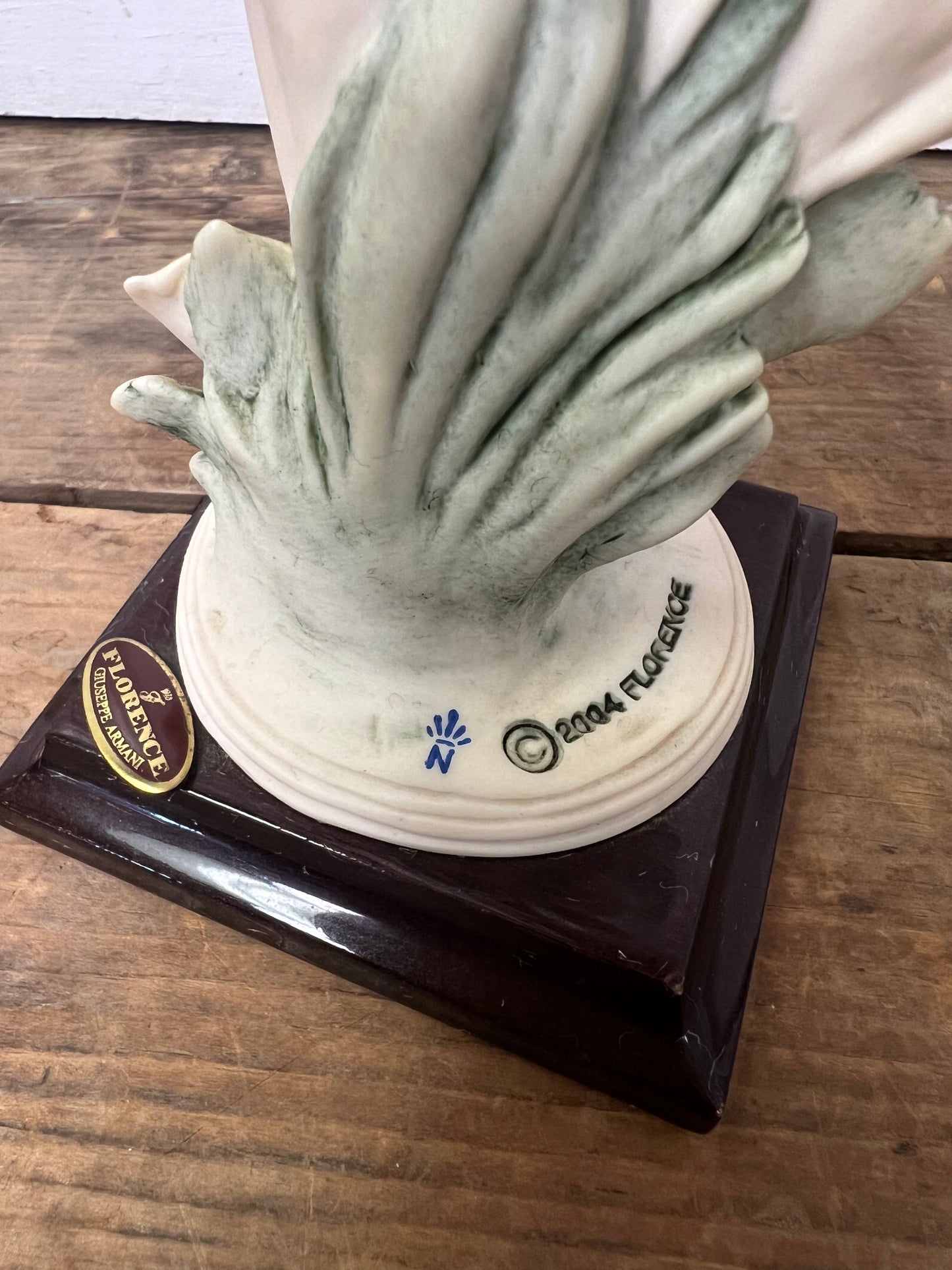 Giuseppe Armani “Mothers Joy” figurine made in Italy 2004 Florence sculpture d’arte Florence/ Capodimonte