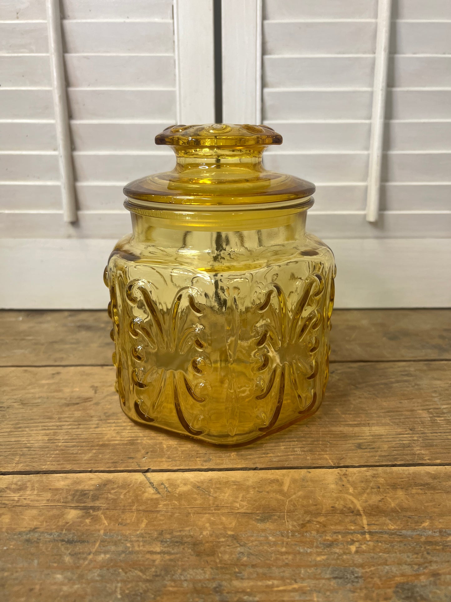 Vintage federal glass show off jar/ apothecary/ kitchen/ bathroom organizing/ decor