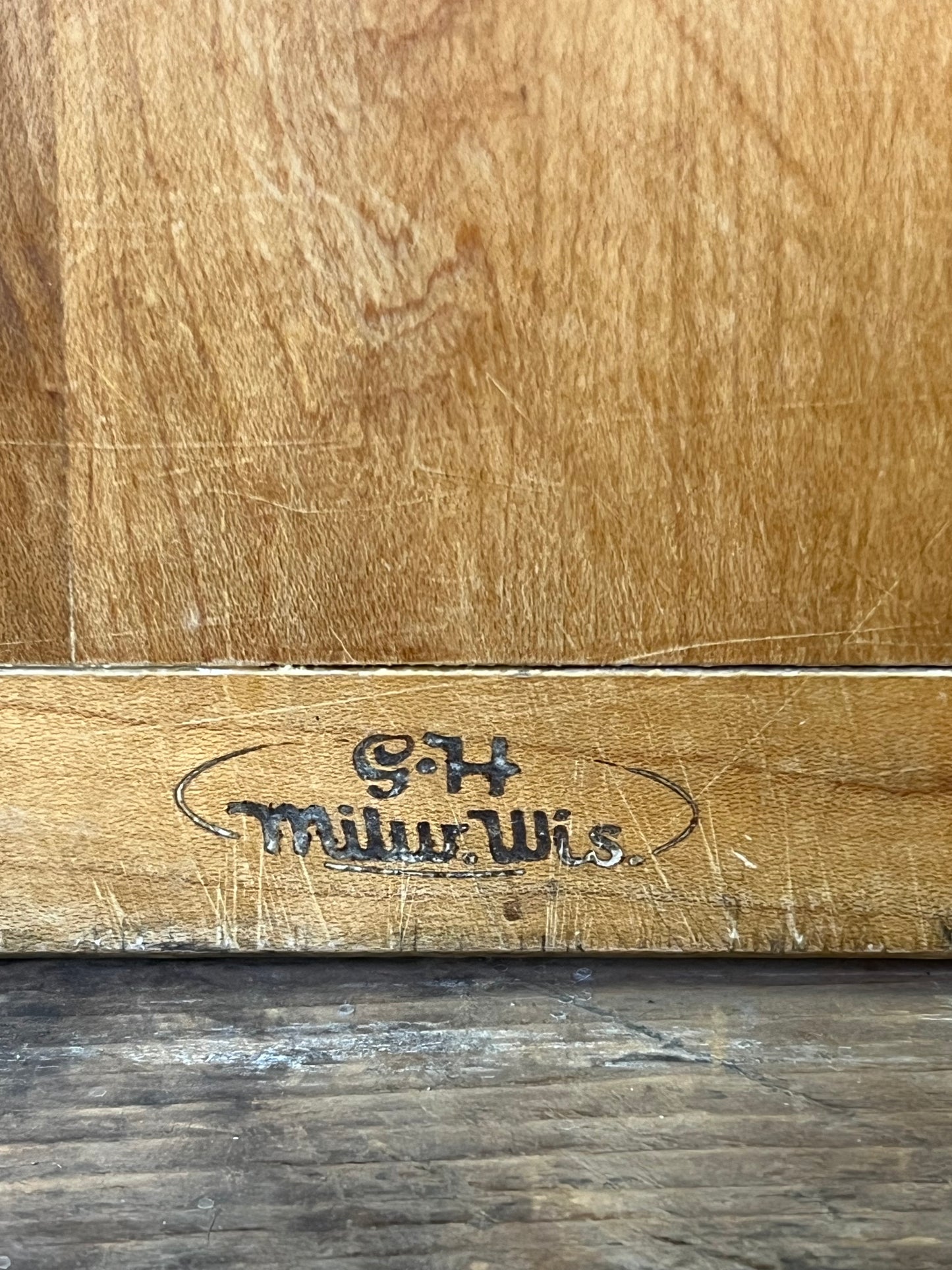 Vintage cutting board with Breadboard Ends G. H. Specialty Co. Milwaukee Wisconsin