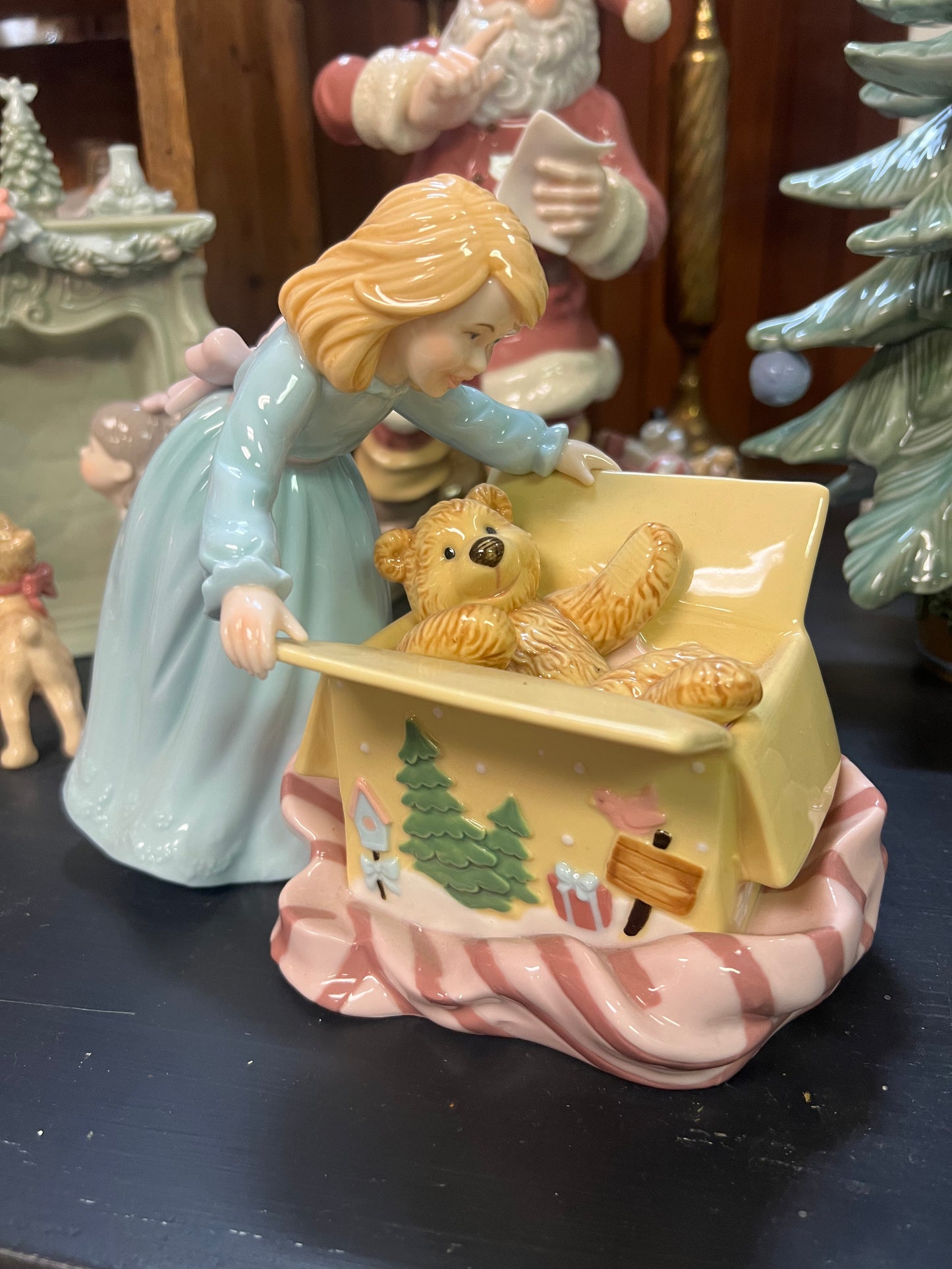 Grandeur Noel 8 pc. Porcelain Christmas scene