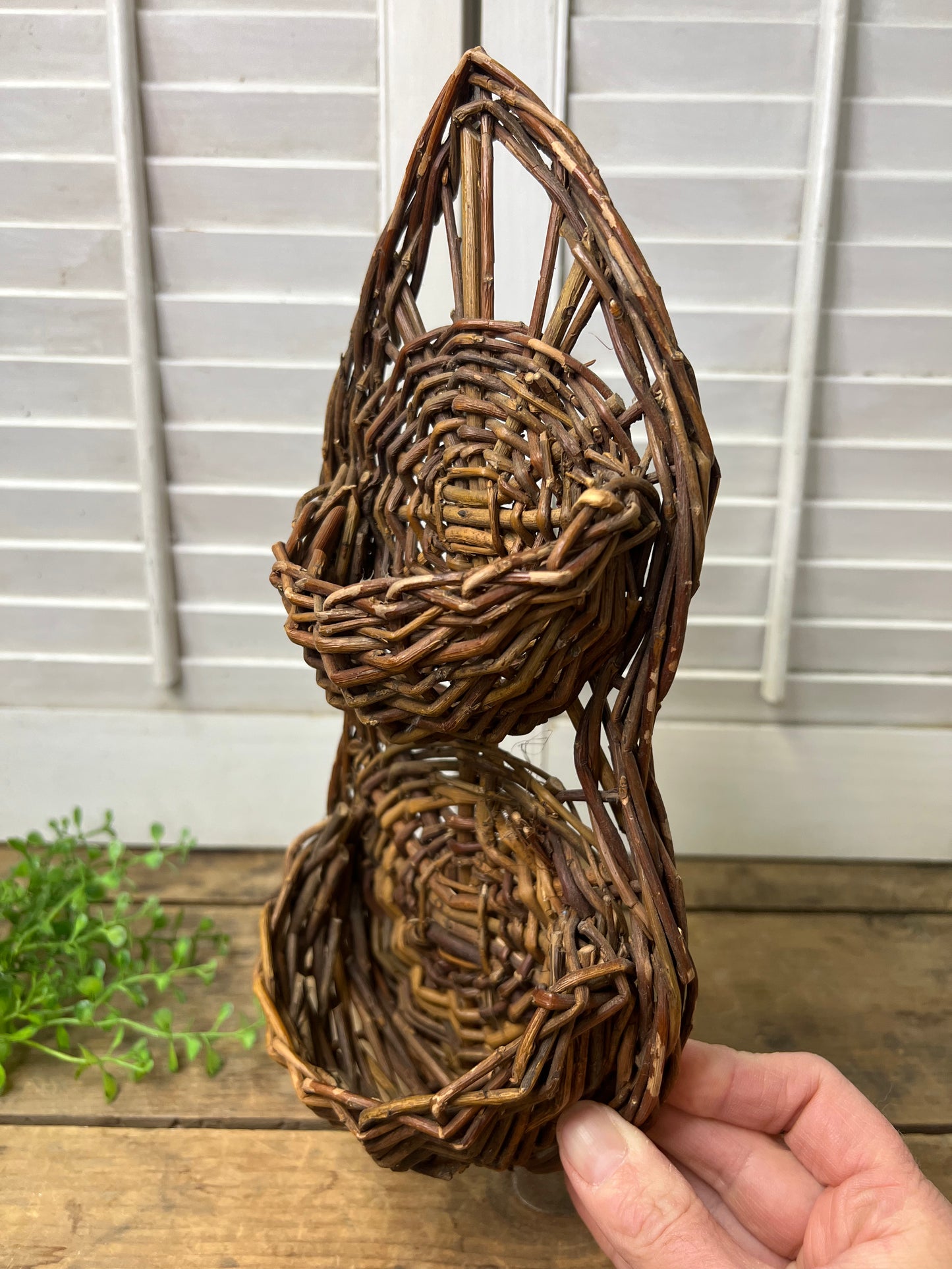 Small Vintage Grapevine double wall basket