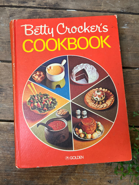 Betty Crocker Cookbook 1977 pie cover
