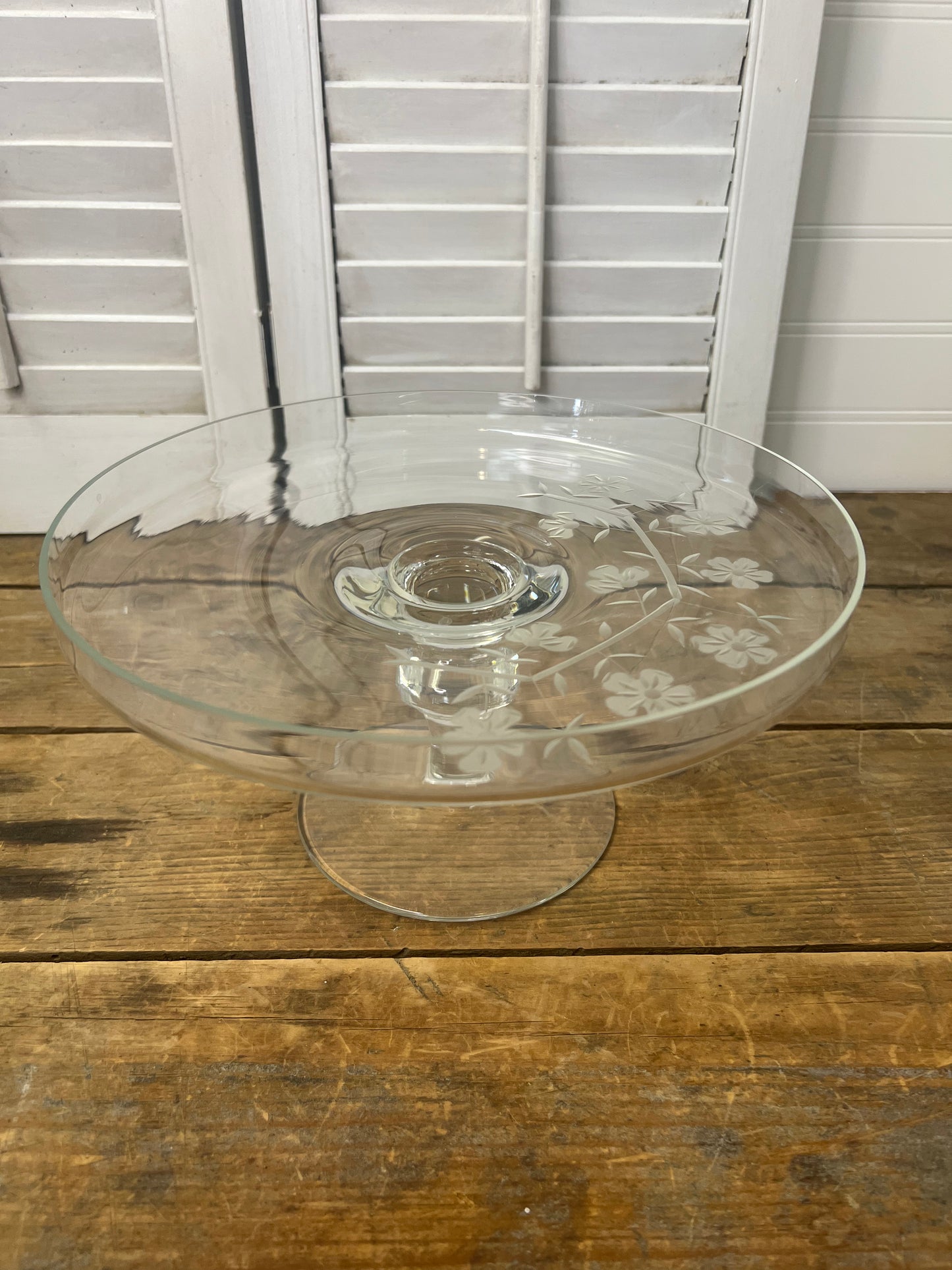 Floral etched cake stand