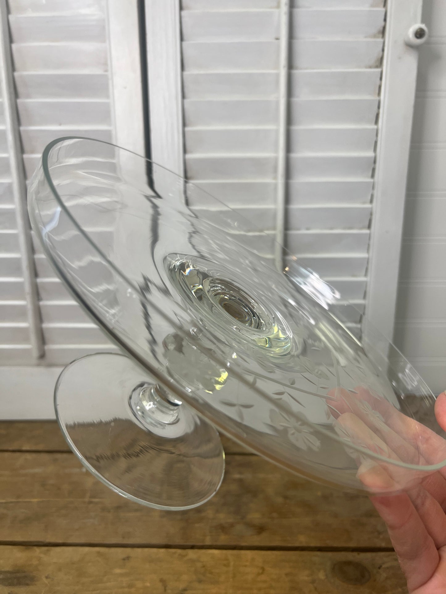 Floral etched cake stand