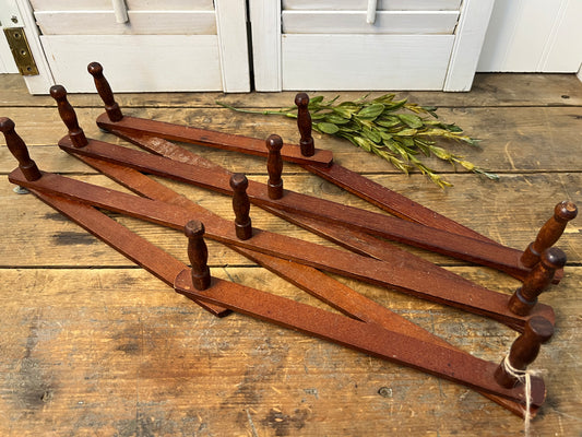 Wood accordion peg rack