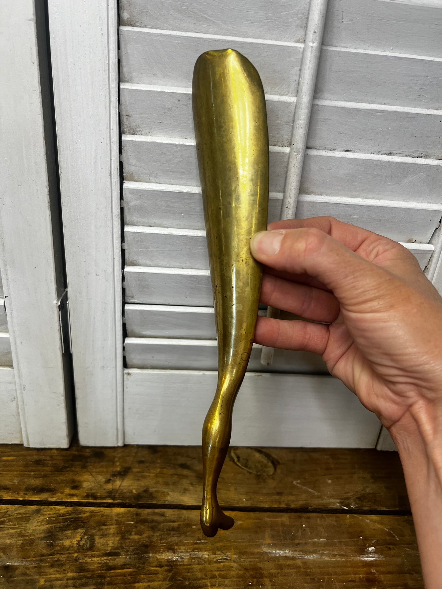 Vintage solid brass leg shaped shoehorn/ ladies shoehorn/ brass decor