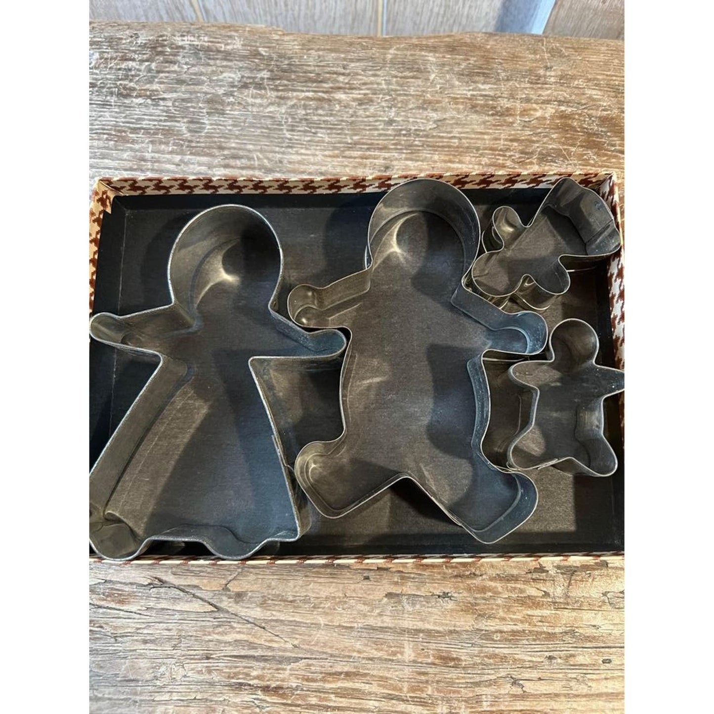vintage gingerbread family cookie cutters