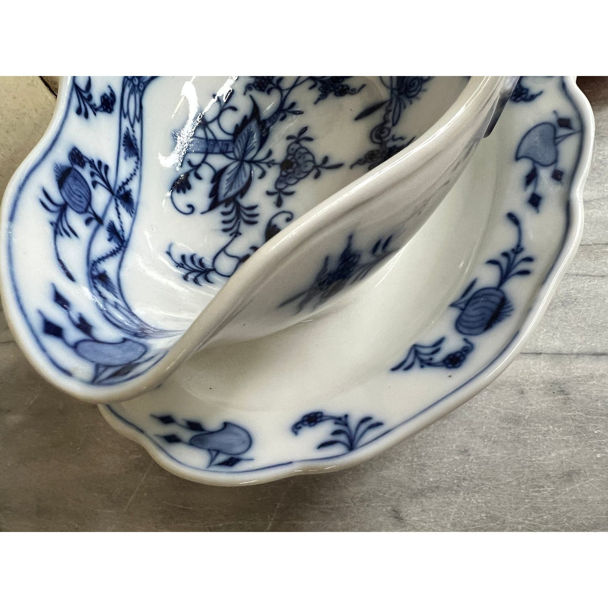 Late 19th Century Meissen Porcelain Blue Onion Gravy Dish