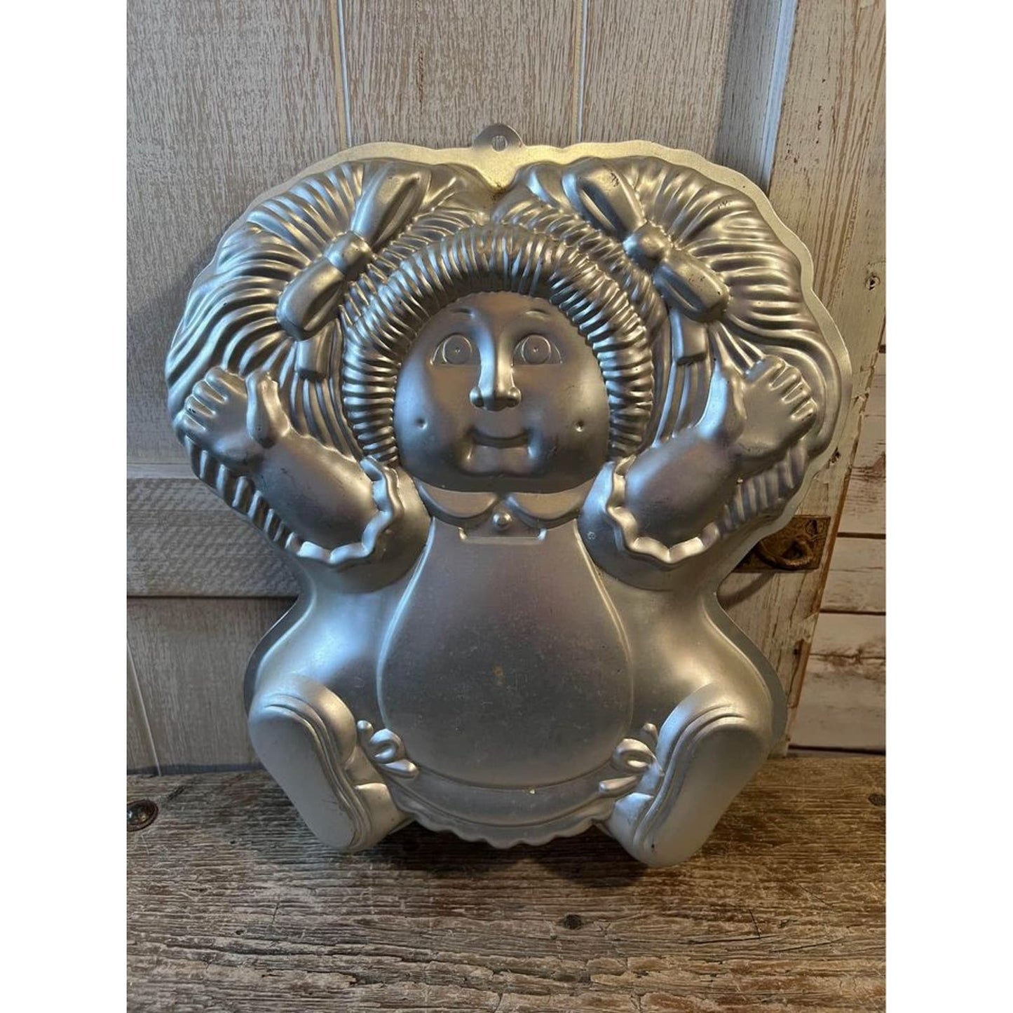 vintage 1984 cabbage patch doll wilton cake pan